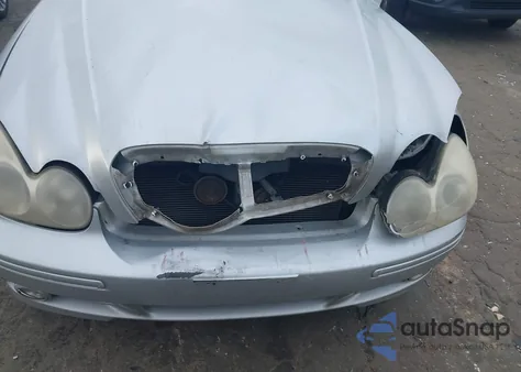 2003 Hyundai Sonata Base W/2.7L V6 z USA, uszkodzony, nr VIN KMHWF25H23A858454